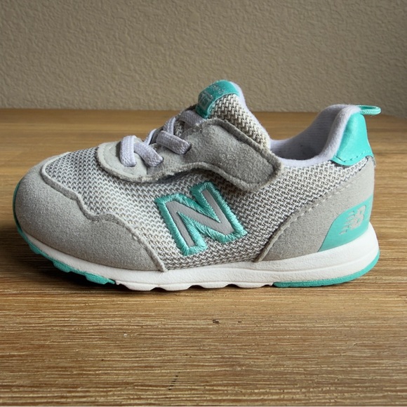 New Balance 515 Toddler Sneakers Size 5 Gray Comfort Walking Shoes Streetwear - Picture 3 of 12